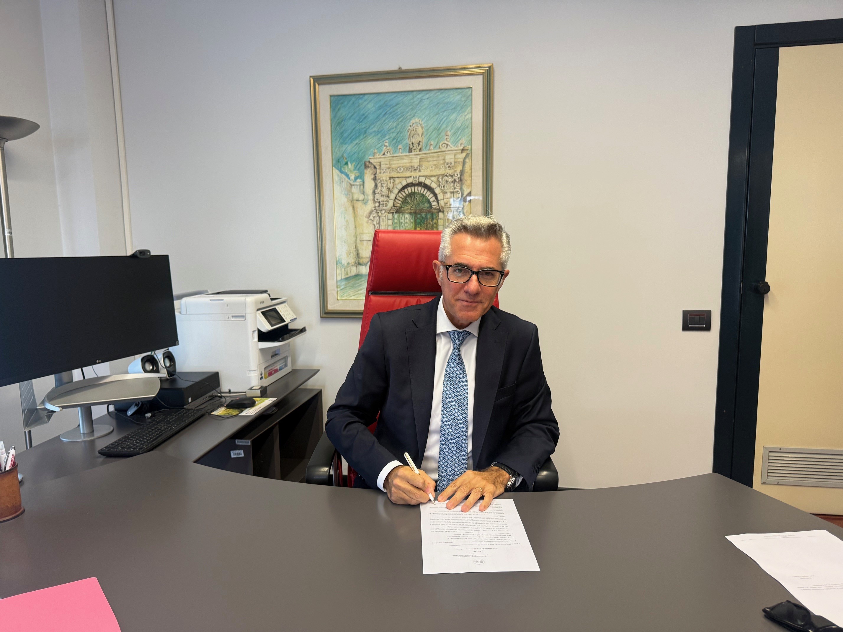 FOTO COMMISSARIO.jpg